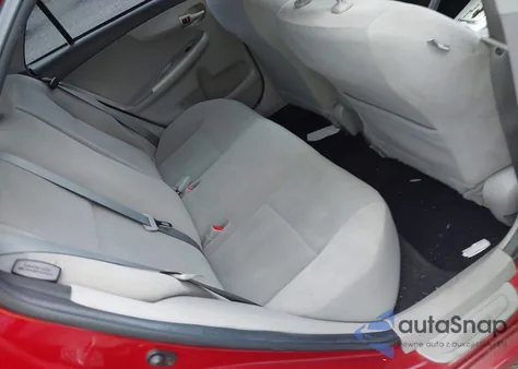 2011 Toyota Corolla Le z USA, uszkodzony, nr VIN 2T1BU4EE6BC688040